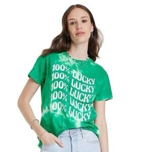 Doe. “100%‎ Lucky” Green Tie-Dye Graphic Tee – 1X